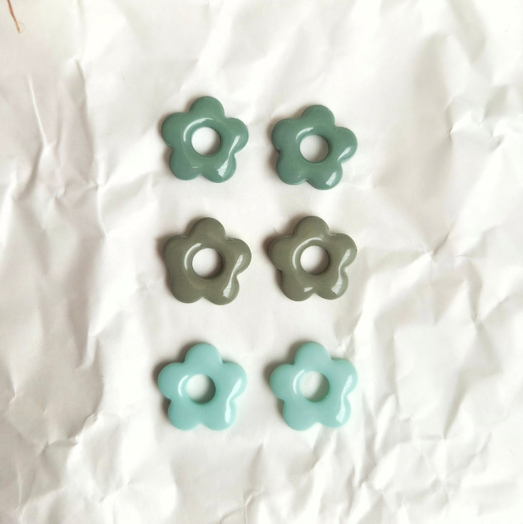 Green-ish - Flower Charms
